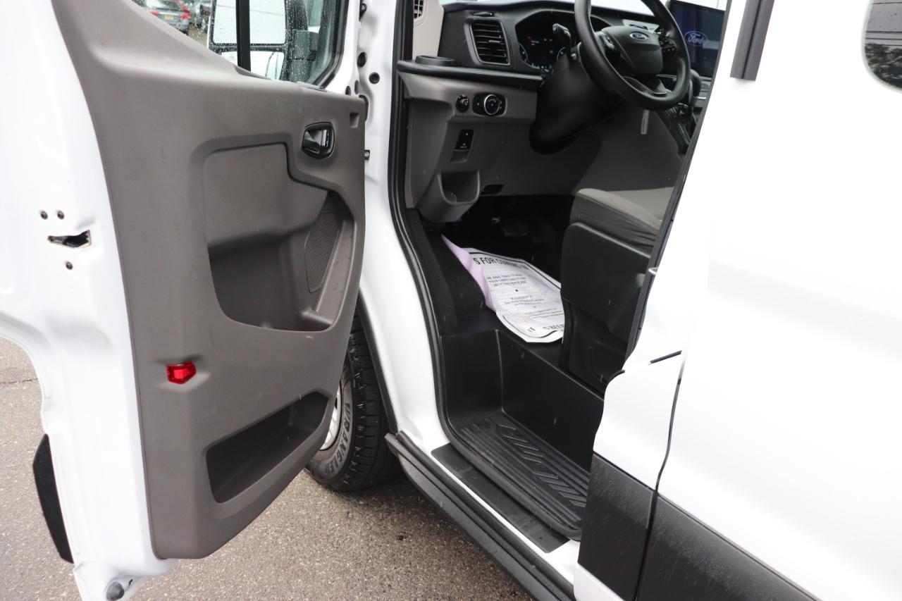 Ford Transit Passenger Wagon T-350 148" Low Roof XLT RWD 2024
