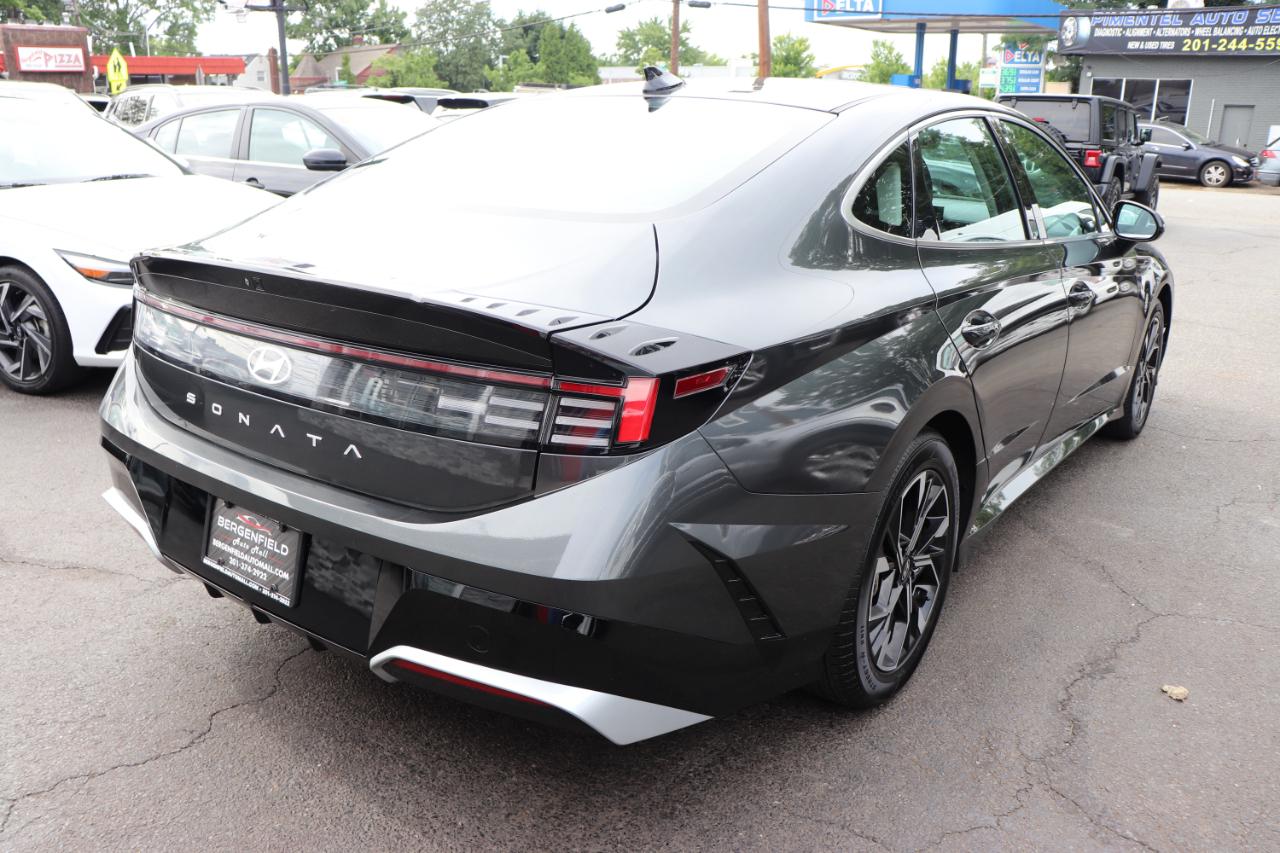 Hyundai Sonata SEL 2.5L FWD 2024