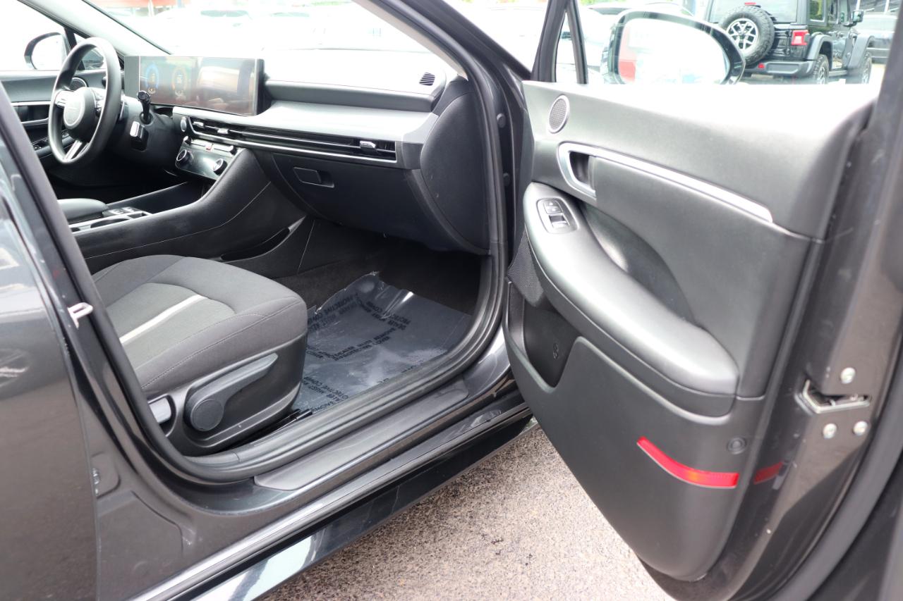 Hyundai Sonata SEL 2.5L FWD 2024