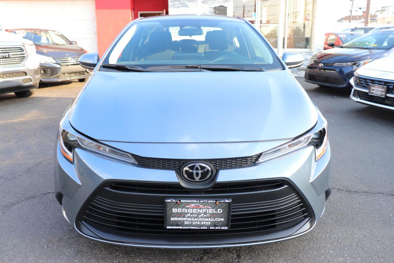 Toyota Corolla LE CVT (Natl) 2026