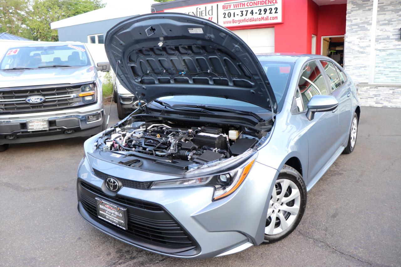 Toyota Corolla LE CVT (Natl) 2026