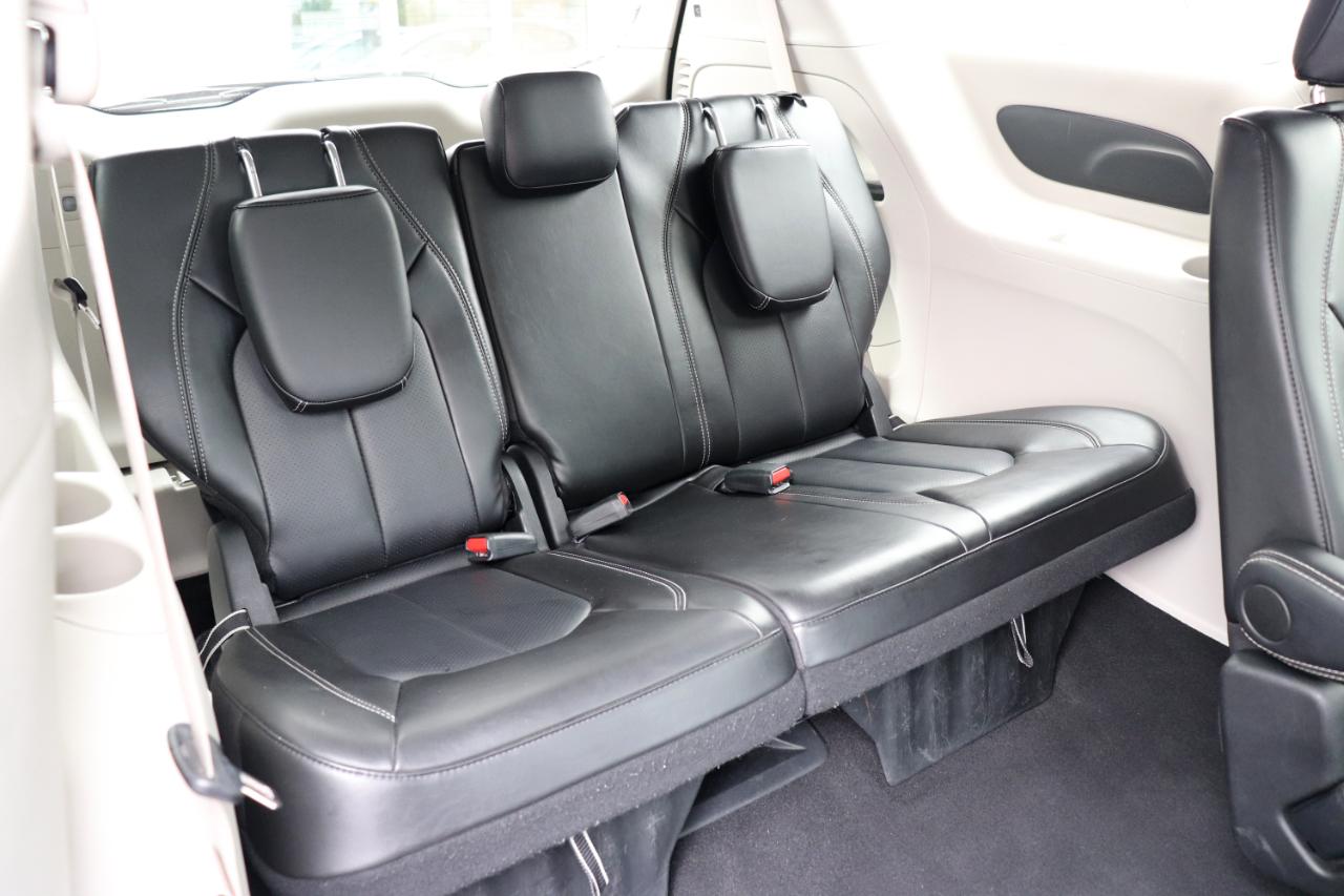 Chrysler Pacifica Touring L FWD 2024