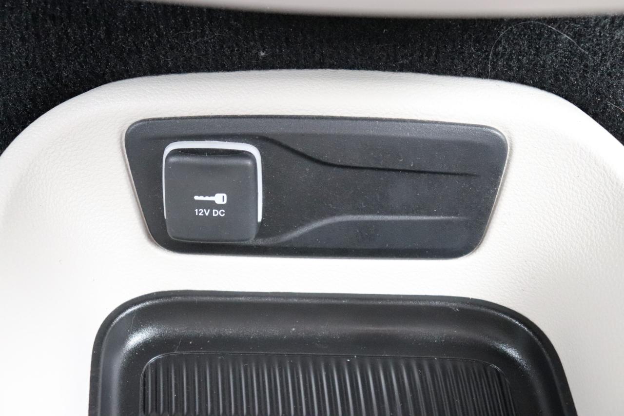 Chrysler Pacifica Touring L FWD 2024