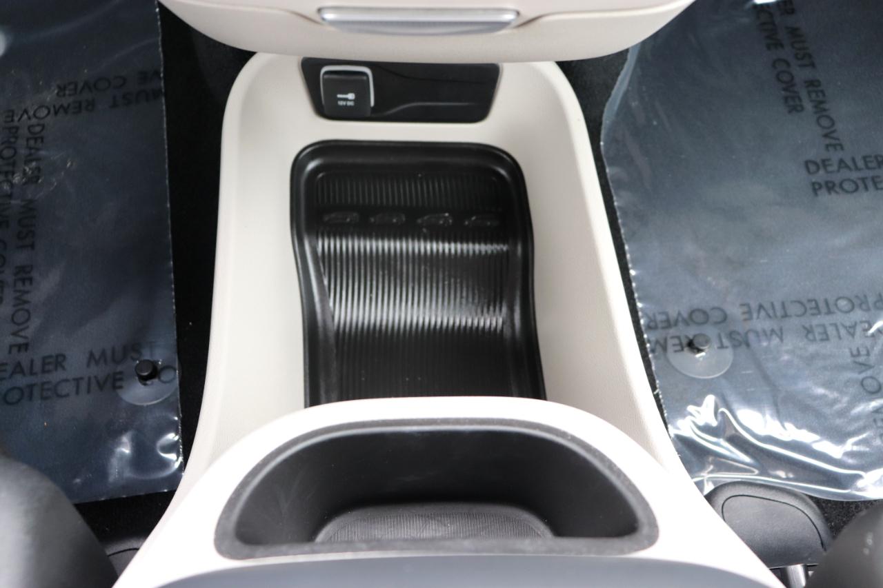 Chrysler Pacifica Touring L FWD 2024