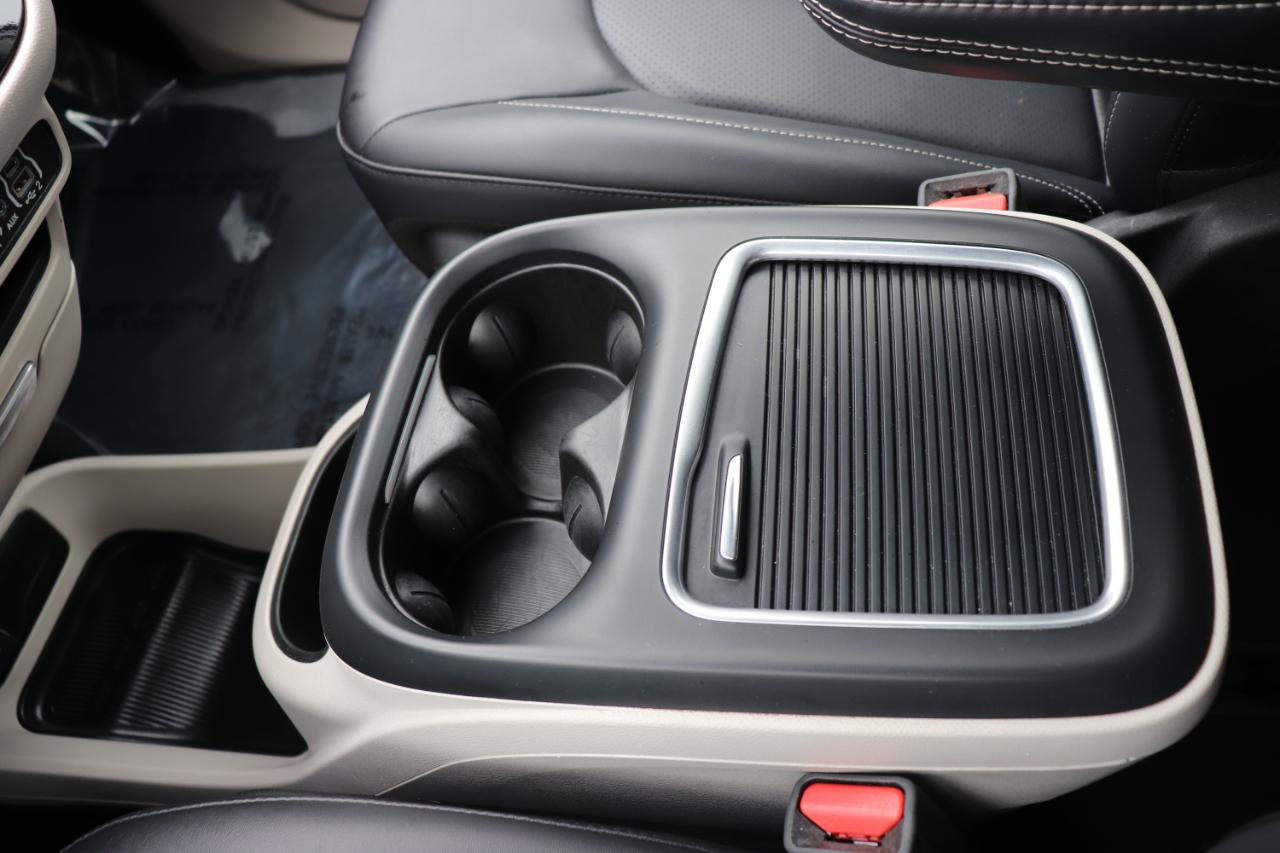Chrysler Pacifica Touring L FWD 2024