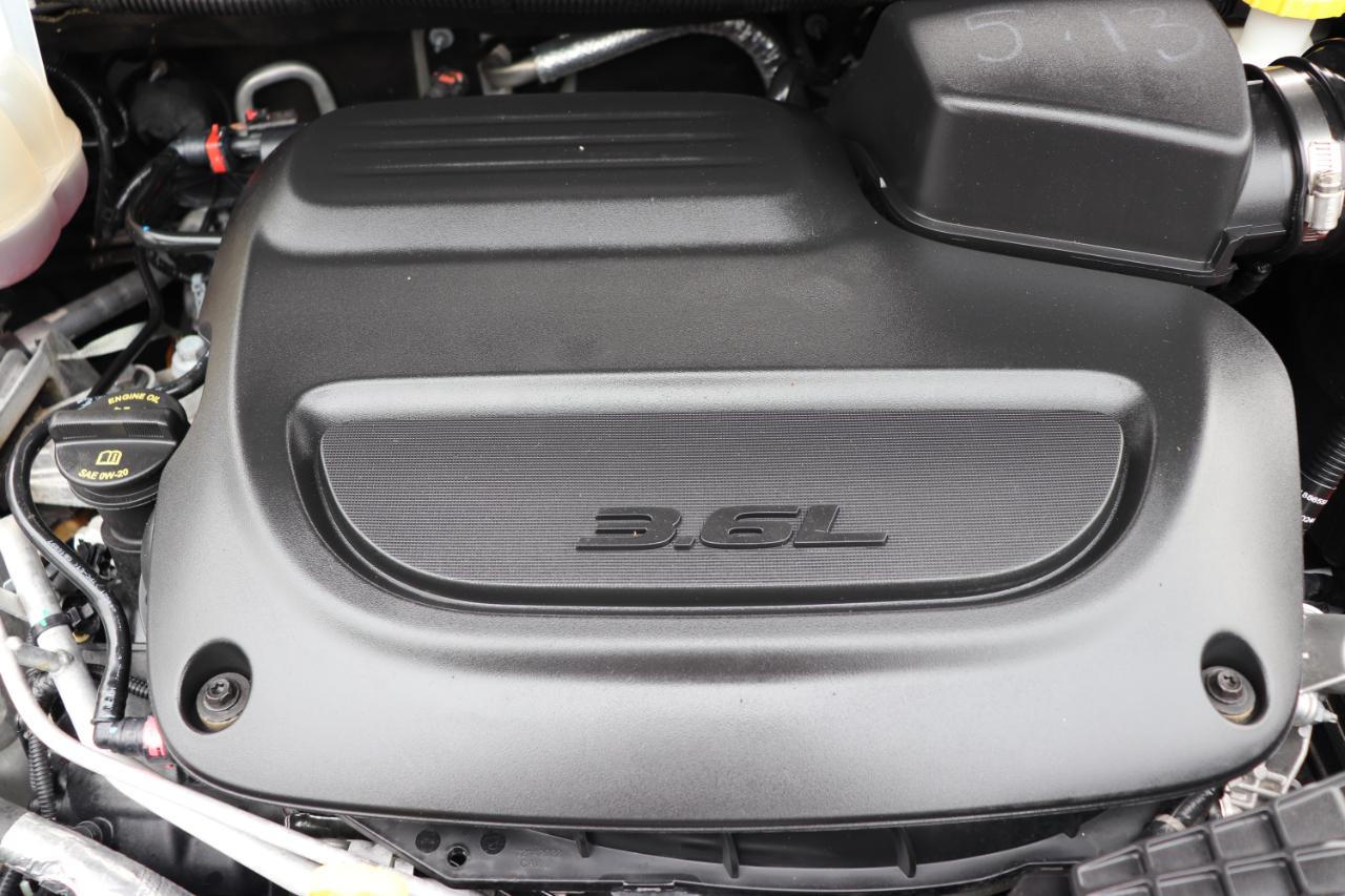 Chrysler Pacifica Touring L FWD 2024