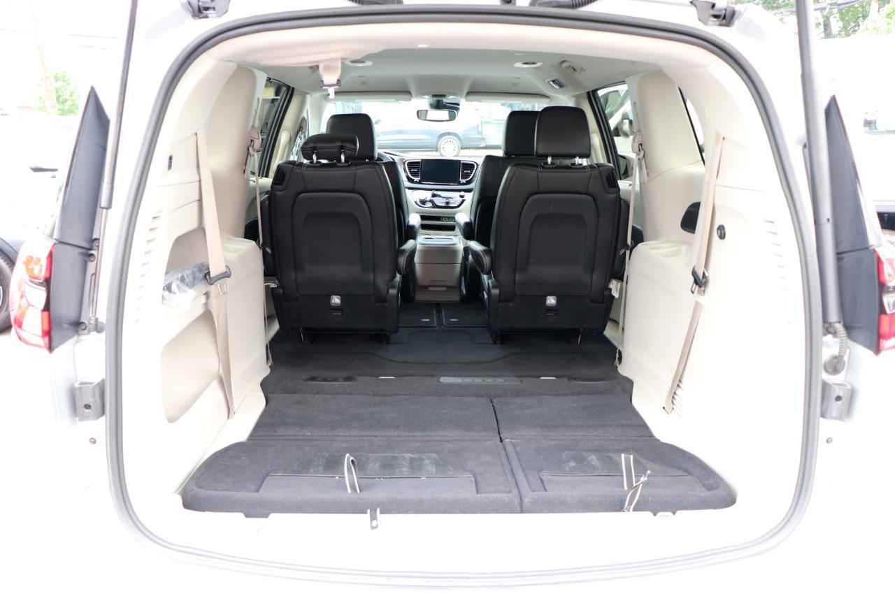 Chrysler Pacifica Touring L FWD 2024