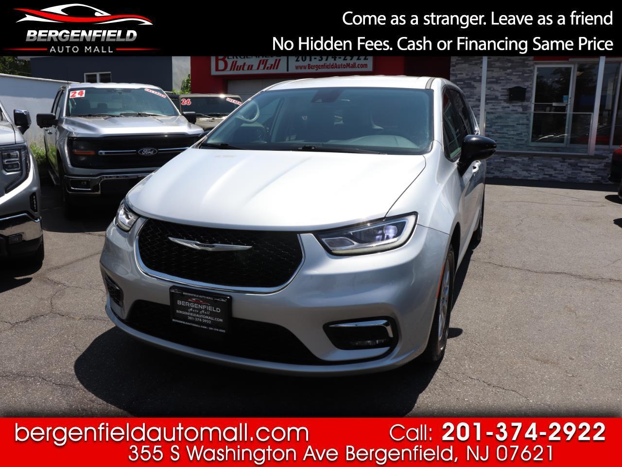 Chrysler Pacifica Touring L FWD 2024