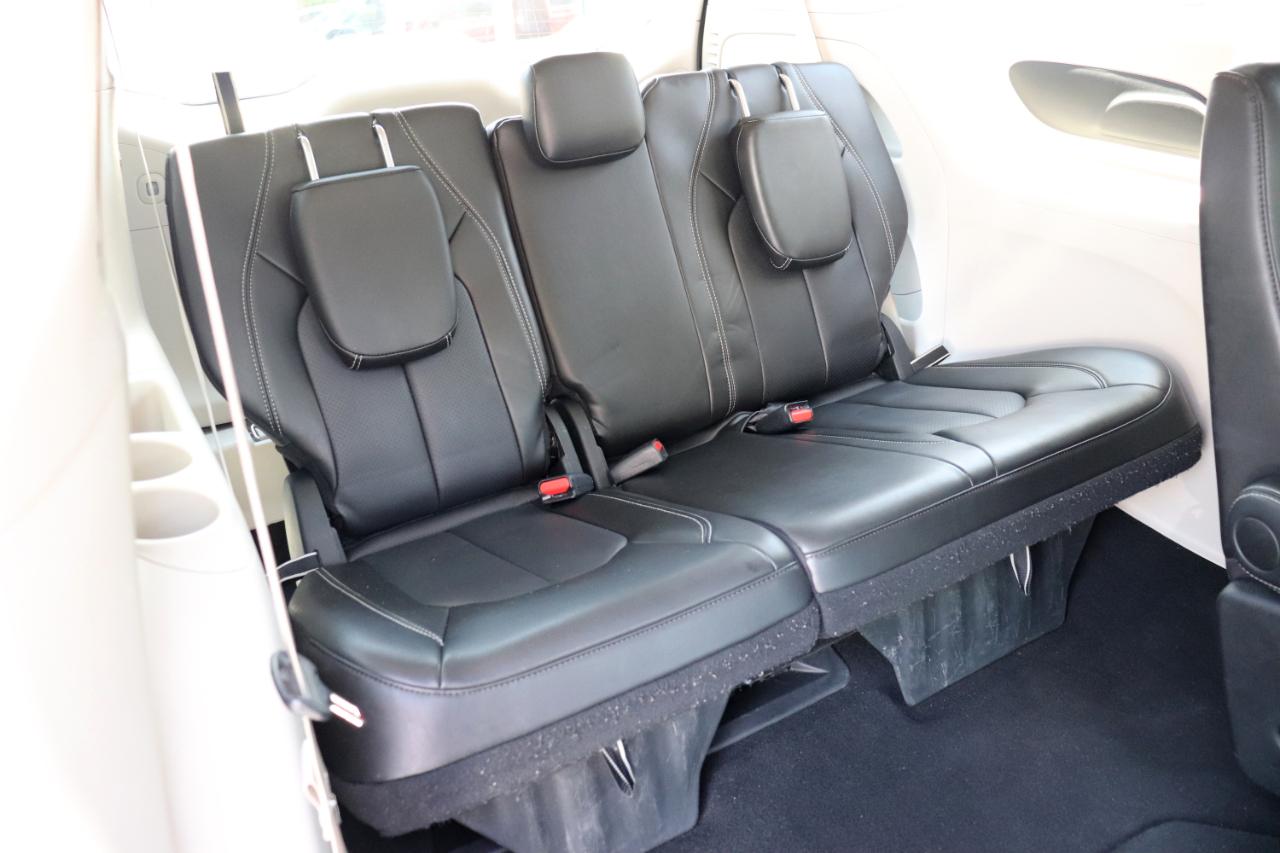 Chrysler Pacifica Touring L FWD 2024