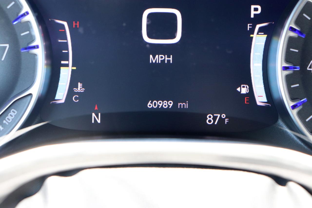 Chrysler Pacifica Touring L FWD 2024
