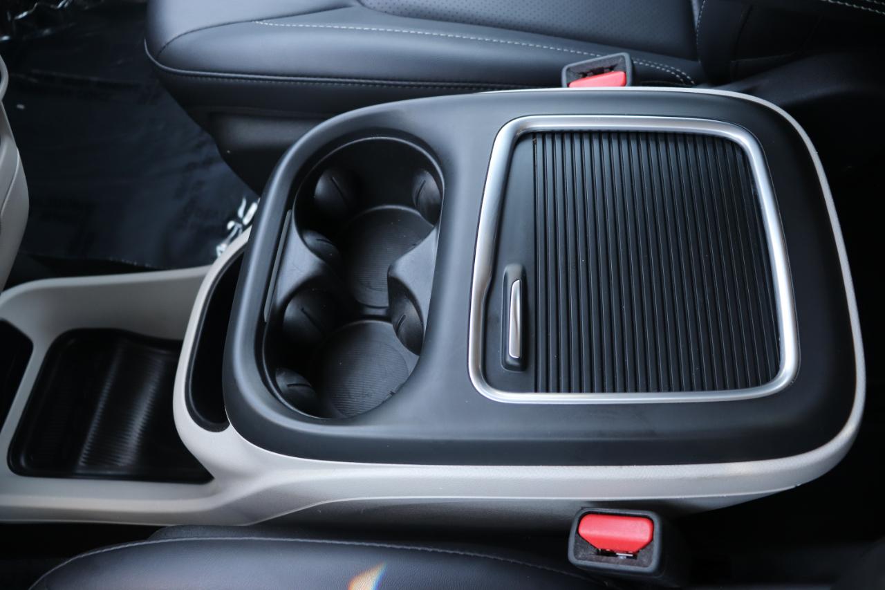 Chrysler Pacifica Touring L FWD 2024