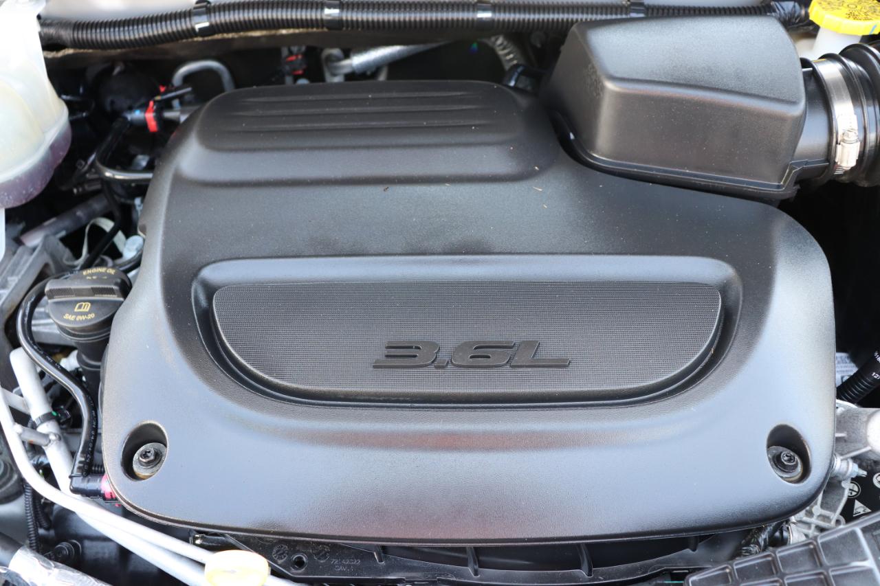 Chrysler Pacifica Touring L FWD 2024