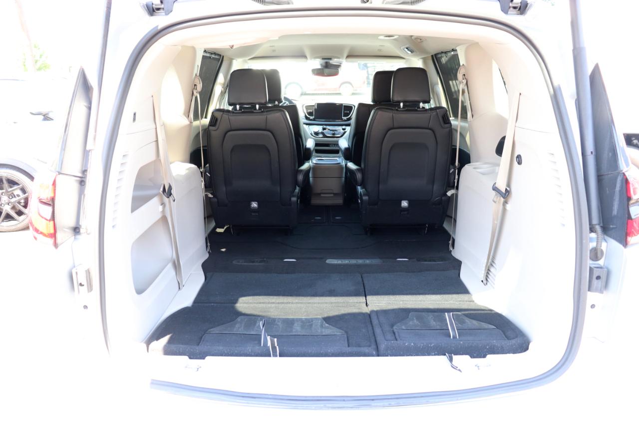 Chrysler Pacifica Touring L FWD 2024