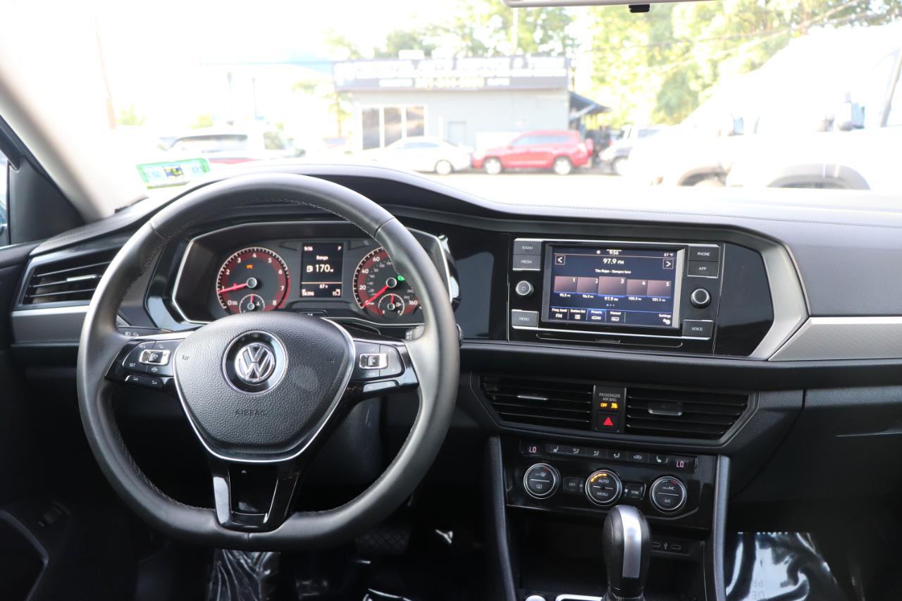 Volkswagen Jetta SE Auto w/SULEV 2020