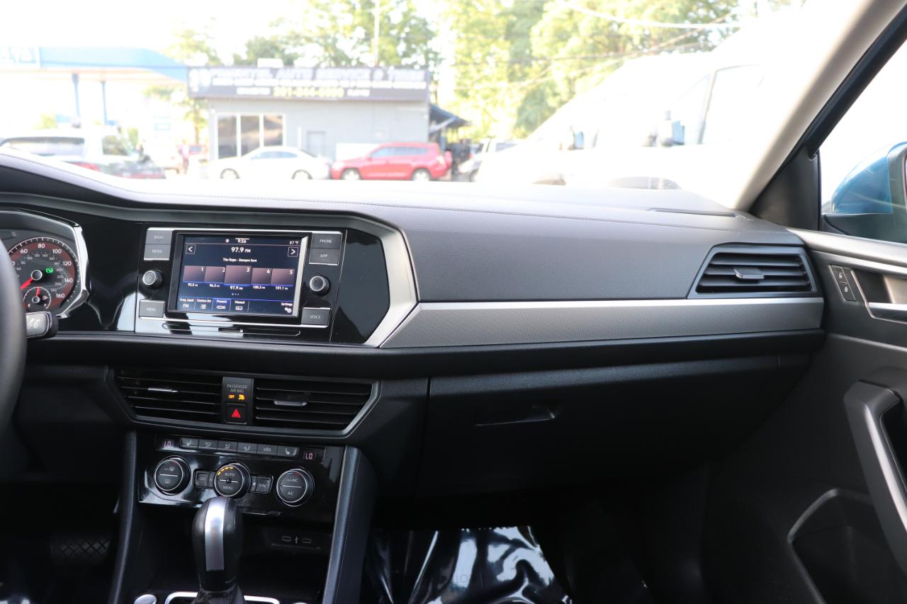 Volkswagen Jetta SE Auto w/SULEV 2020