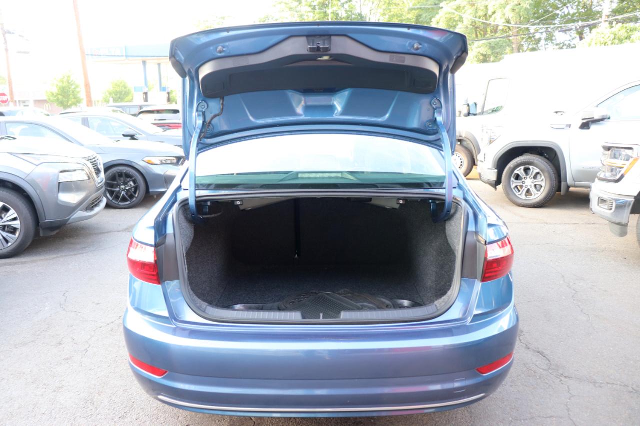 Volkswagen Jetta SE Auto w/SULEV 2020