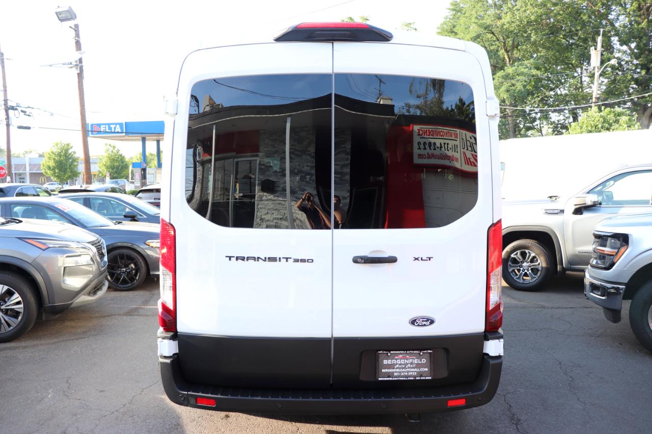 Ford Transit Passenger Wagon T-350 148" Med Roof XLT RWD 2026