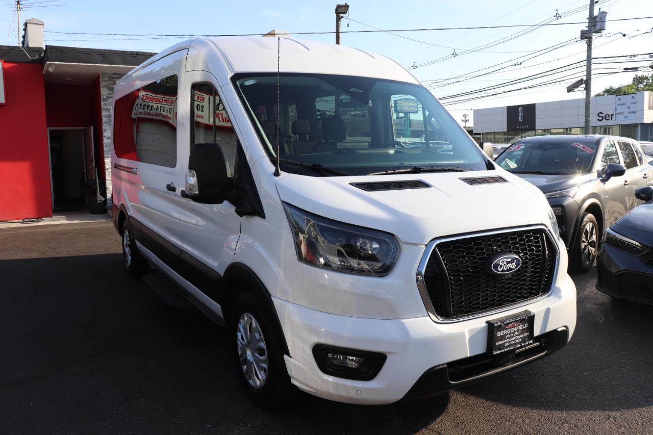 Ford Transit Passenger Wagon T-350 148" Med Roof XLT RWD 2026