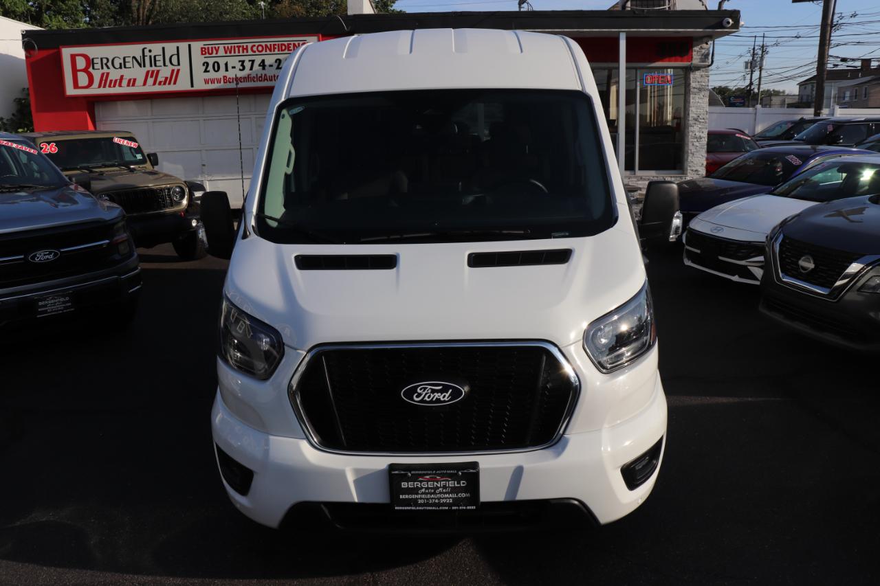 Ford Transit Passenger Wagon T-350 148" Med Roof XLT RWD 2026