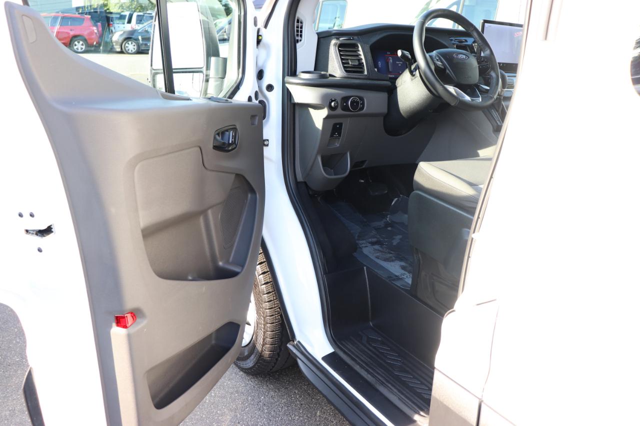 Ford Transit Passenger Wagon T-350 148" Med Roof XLT RWD 2026