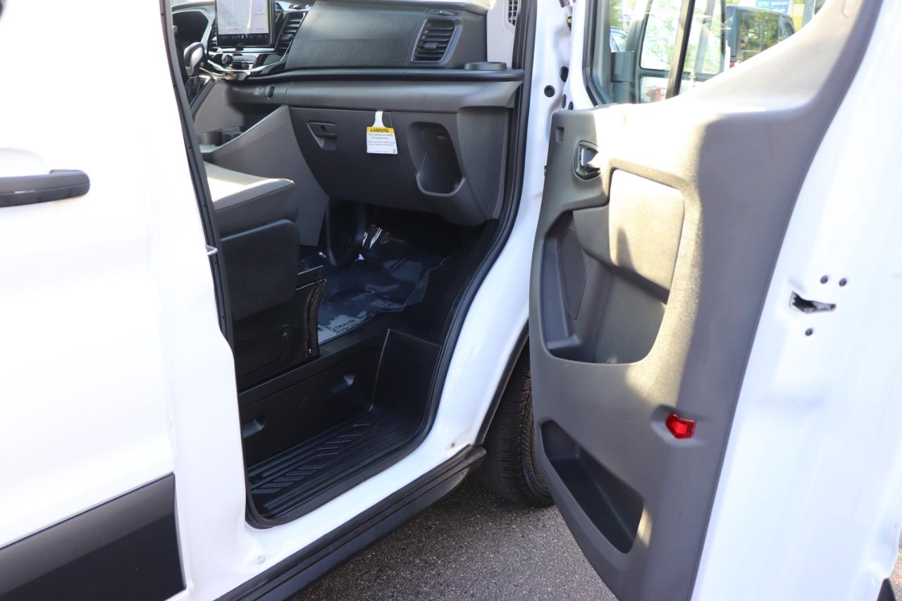 Ford Transit Passenger Wagon T-350 148" Med Roof XLT RWD 2026