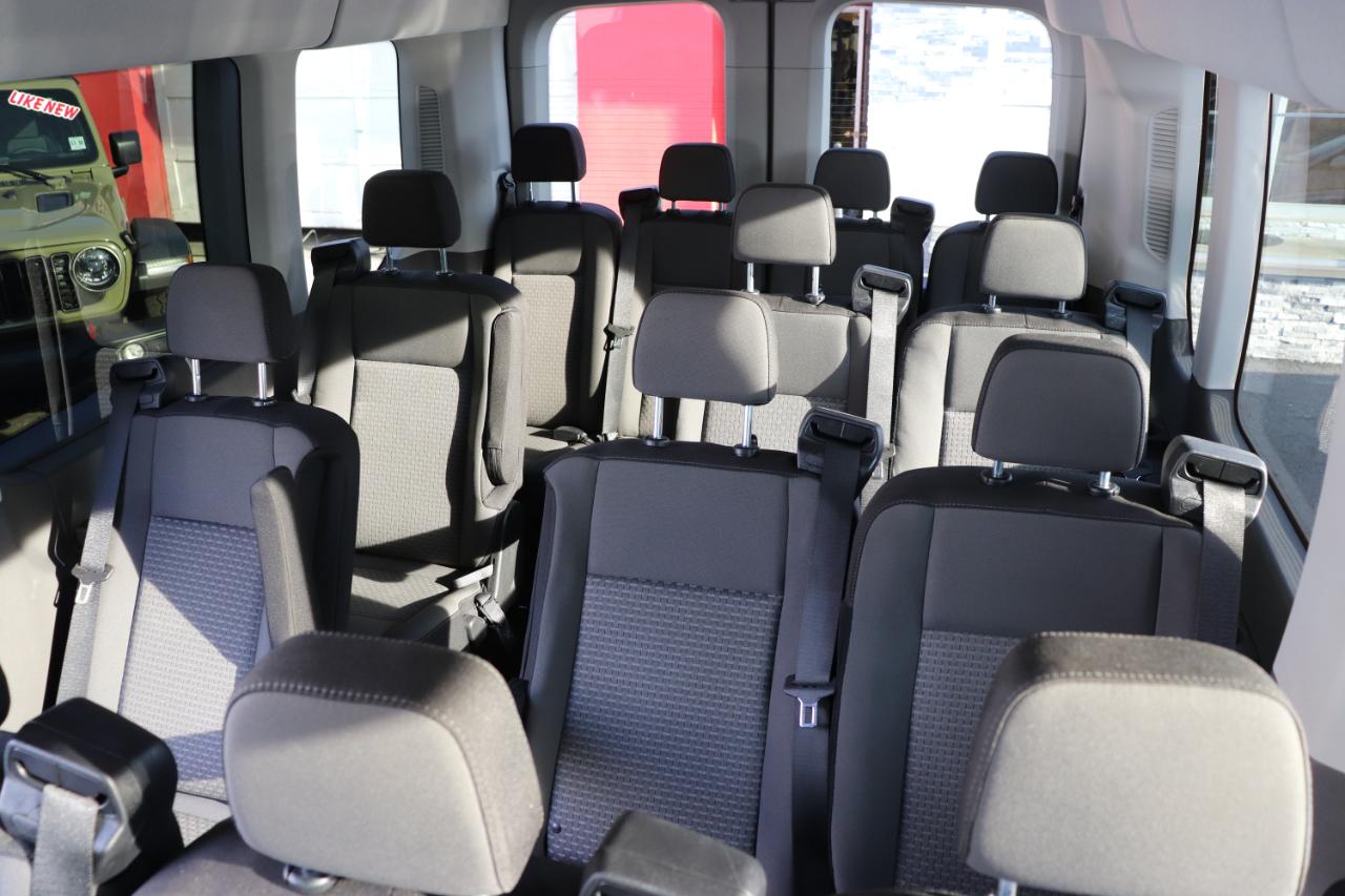 Ford Transit Passenger Wagon T-350 148" Med Roof XLT RWD 2026