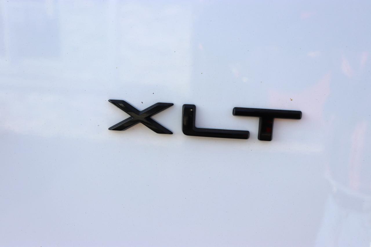 Ford Transit Passenger Wagon T-350 148" Med Roof XLT RWD 2026