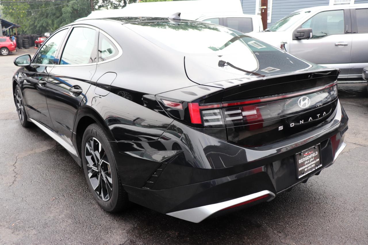 Hyundai Sonata SEL FWD 2025