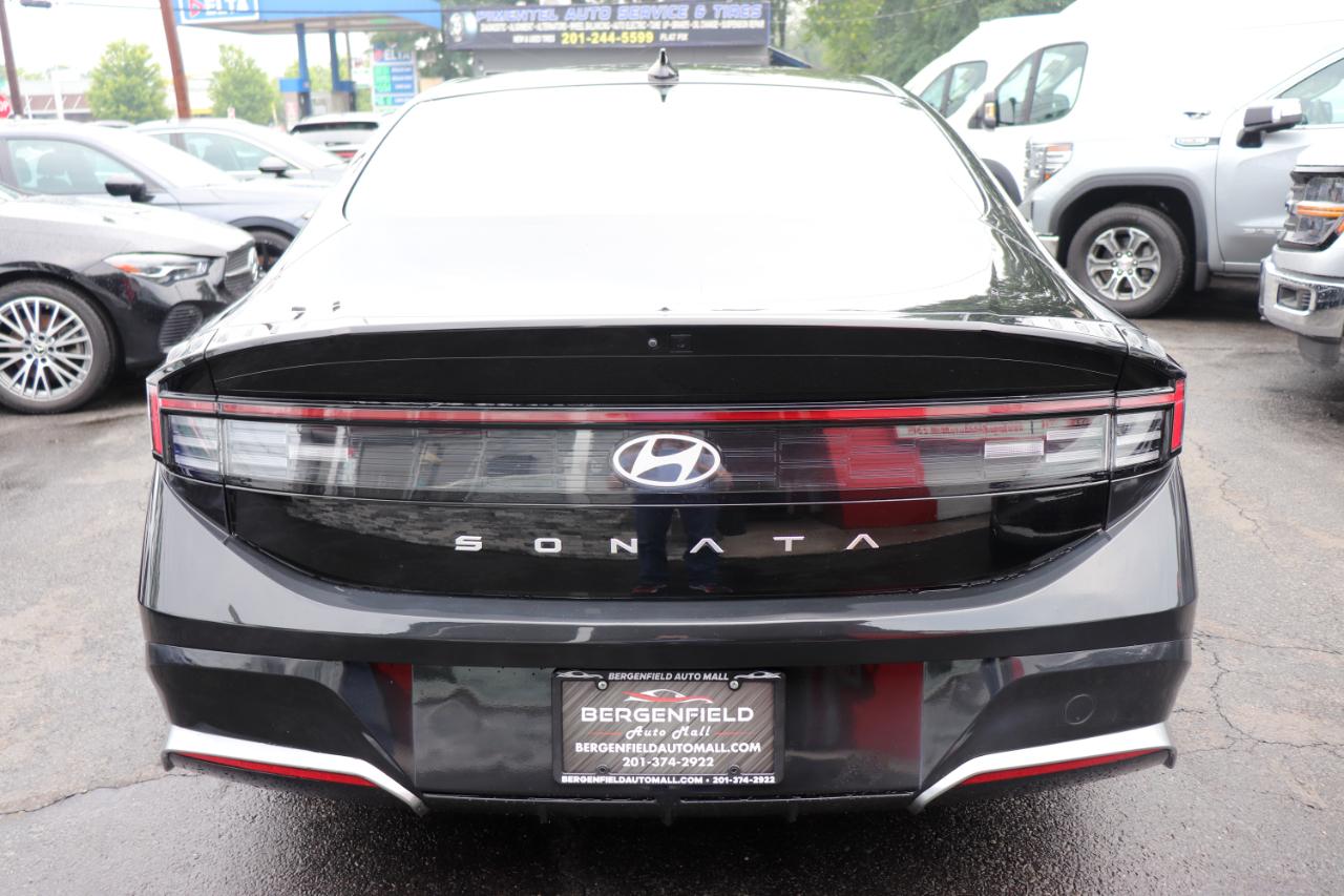 Hyundai Sonata SEL FWD 2025