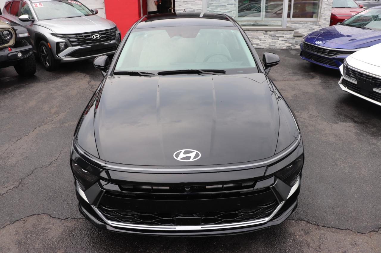 Hyundai Sonata SEL FWD 2025
