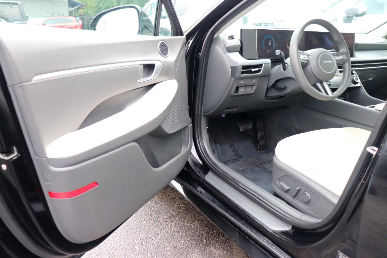 Hyundai Sonata SEL FWD 2025