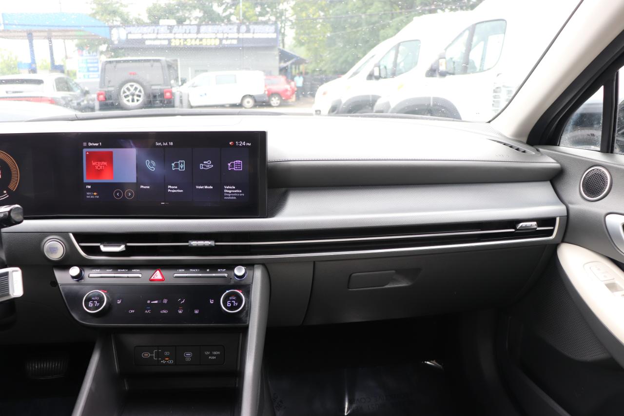 Hyundai Sonata SEL FWD 2025