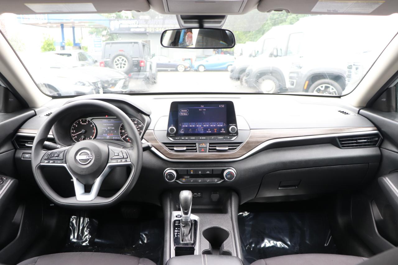 Nissan Altima SV FWD 2025