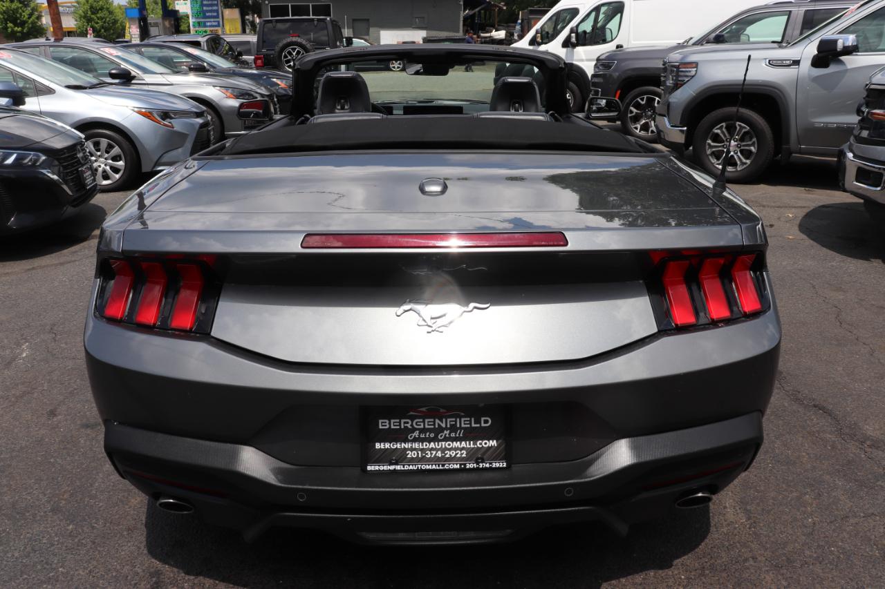 Ford Mustang EcoBoost Convertible 2026