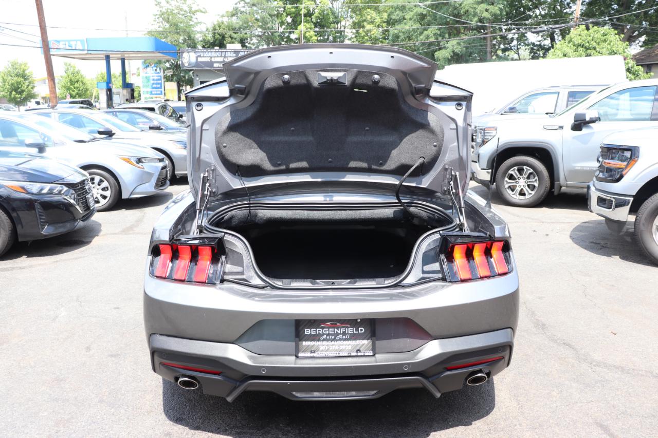 Ford Mustang EcoBoost Convertible 2026