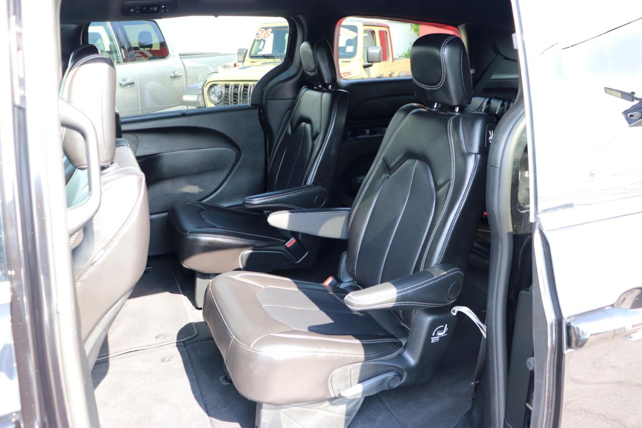 Chrysler Pacifica Select FWD 2026