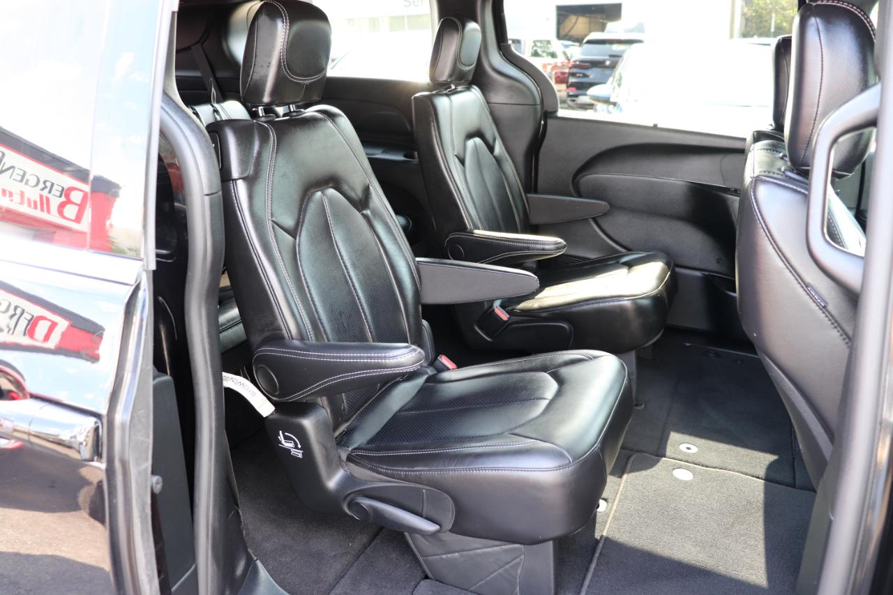 Chrysler Pacifica Select FWD 2026