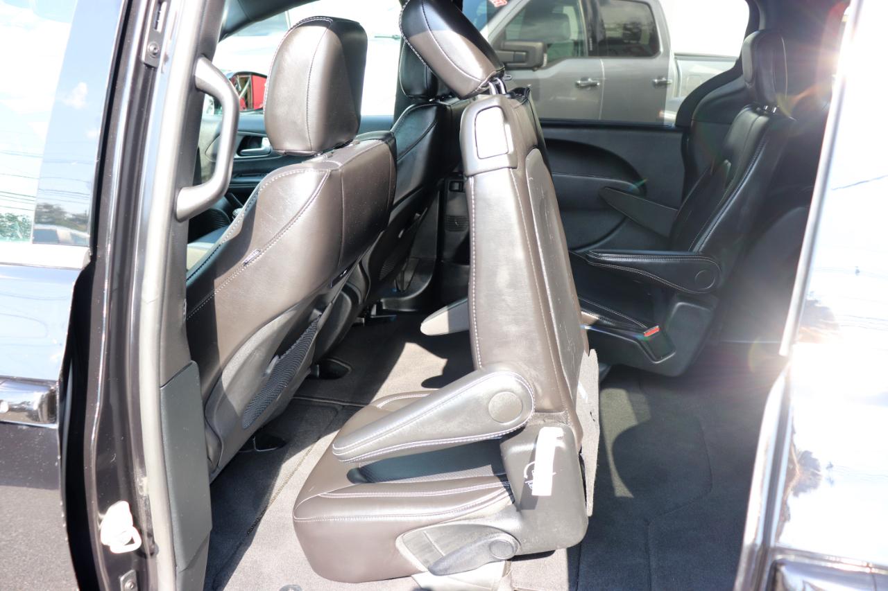 Chrysler Pacifica Select FWD 2026