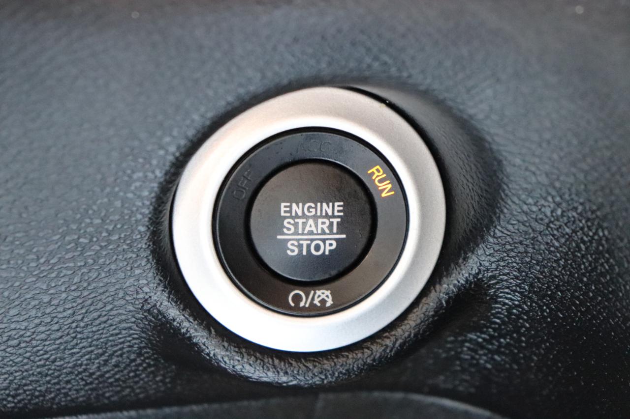 Chrysler Pacifica Select FWD 2026