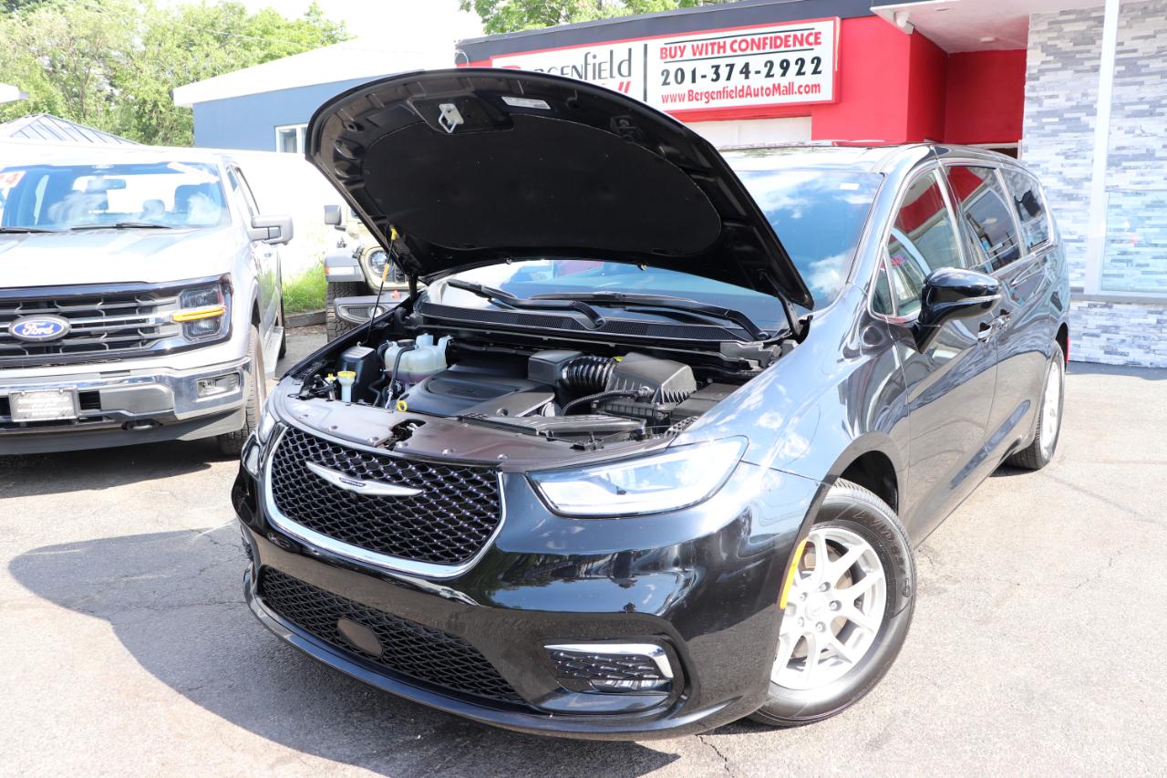 Chrysler Pacifica Select FWD 2026