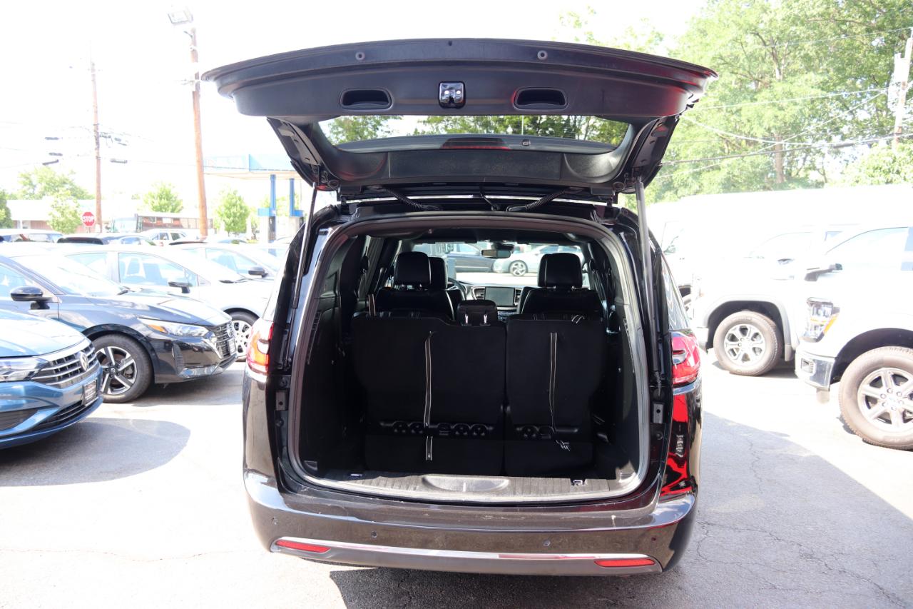 Chrysler Pacifica Select FWD 2026