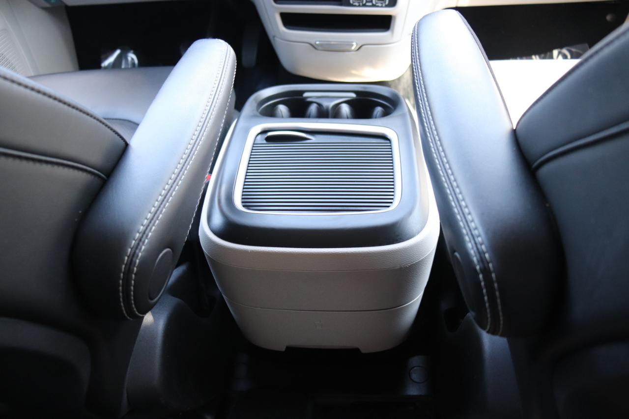 Chrysler Pacifica Touring L FWD 2024