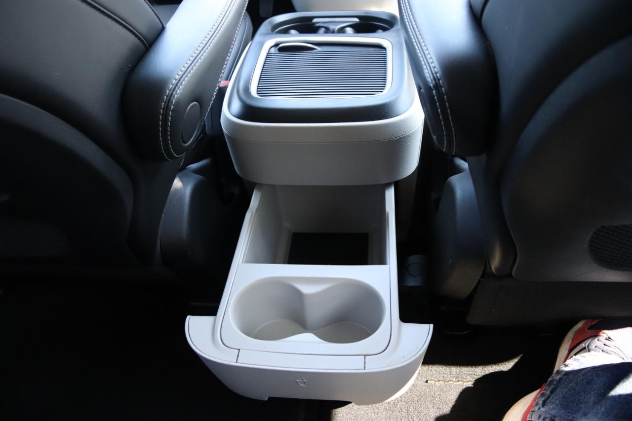 Chrysler Pacifica Touring L FWD 2024