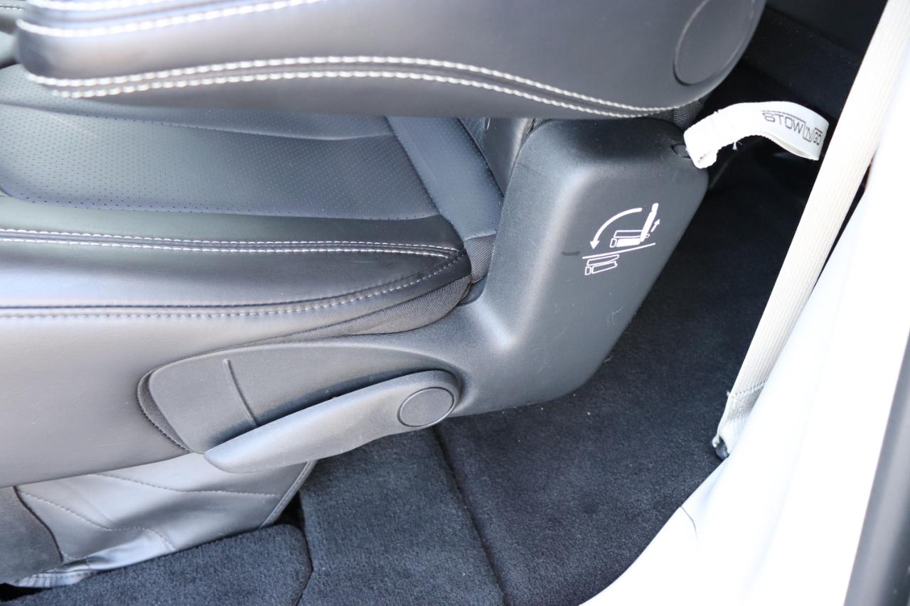 Chrysler Pacifica Touring L FWD 2024