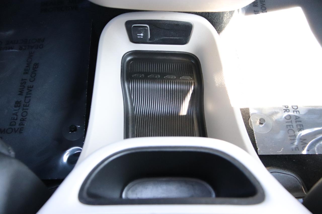 Chrysler Pacifica Touring L FWD 2024