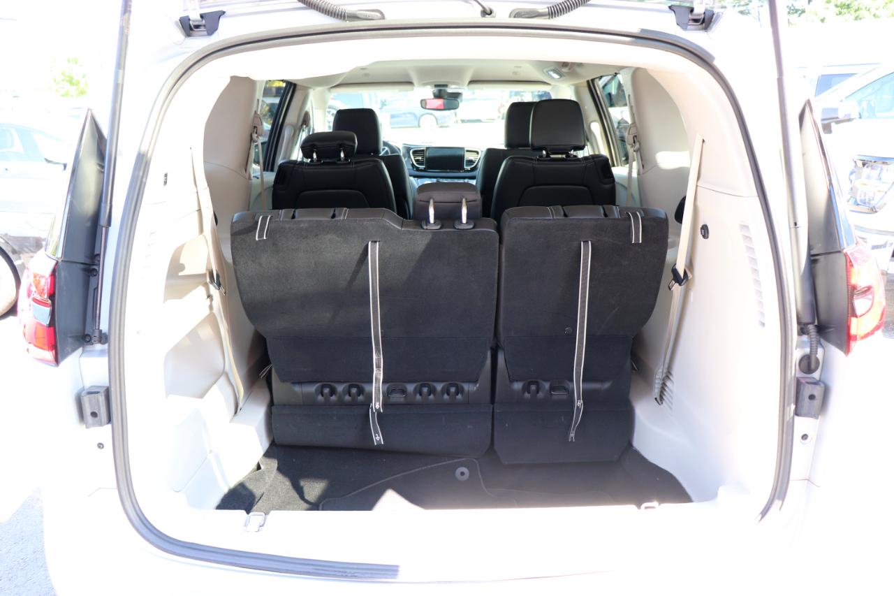 Chrysler Pacifica Touring L FWD 2024