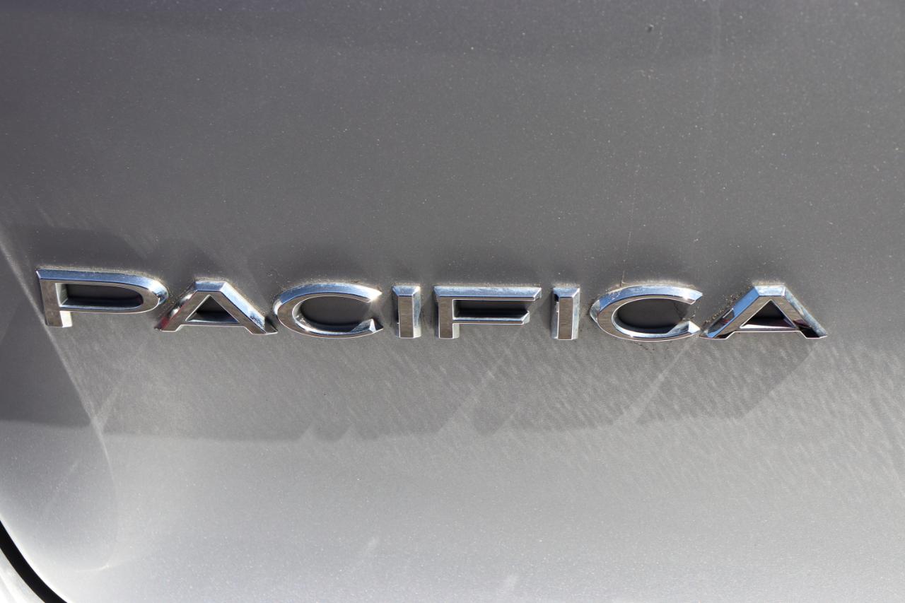 Chrysler Pacifica Touring L FWD 2024