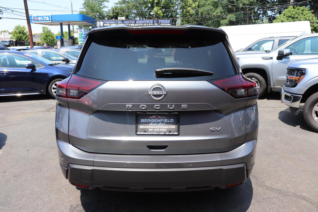 Nissan Rogue FWD SV 2024