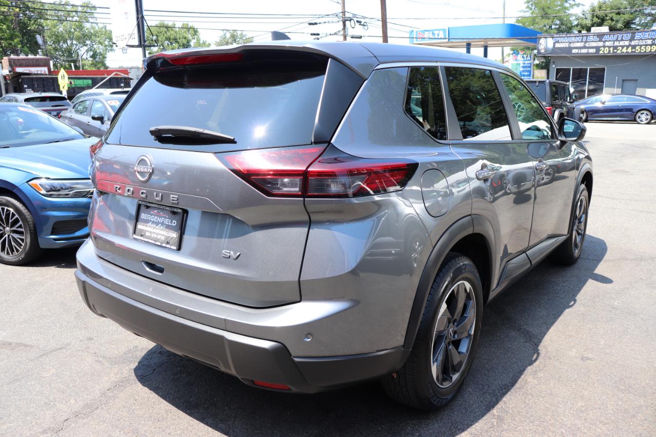 Nissan Rogue FWD SV 2024