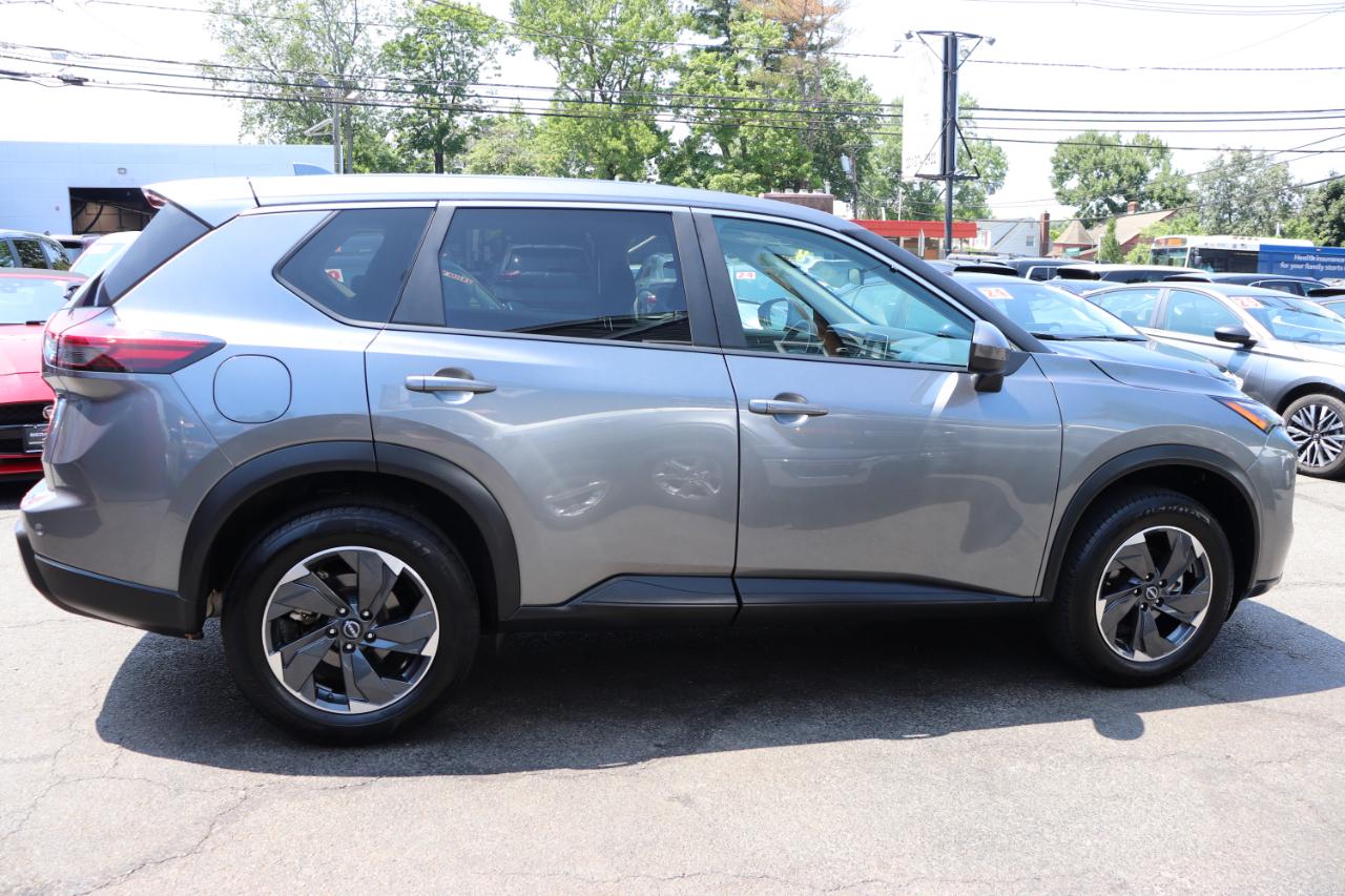 Nissan Rogue FWD SV 2024